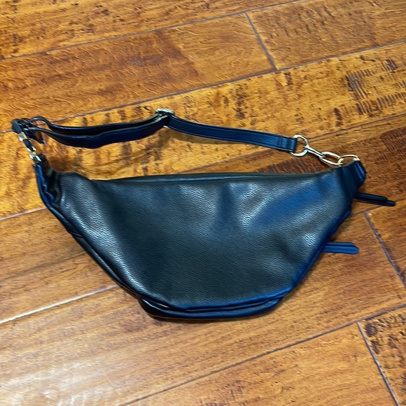 Victoria Secret black with gold accents Fannypack. New.never used. - Picture 2 of 4